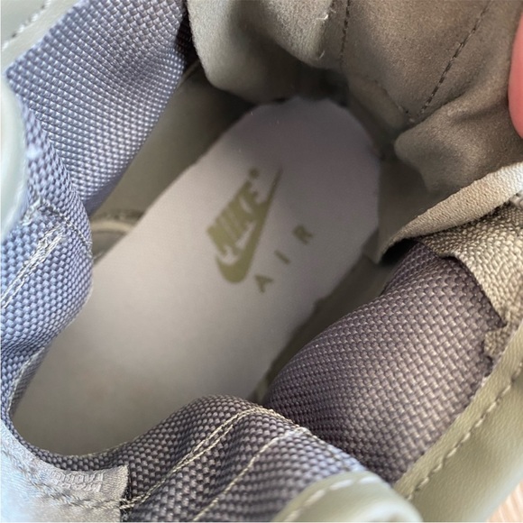 Nike Womens 2018 SF Air force 1 Mid ‘dark stucco’ sneakers!! Size US 7.5!! - Picture 3 of 11